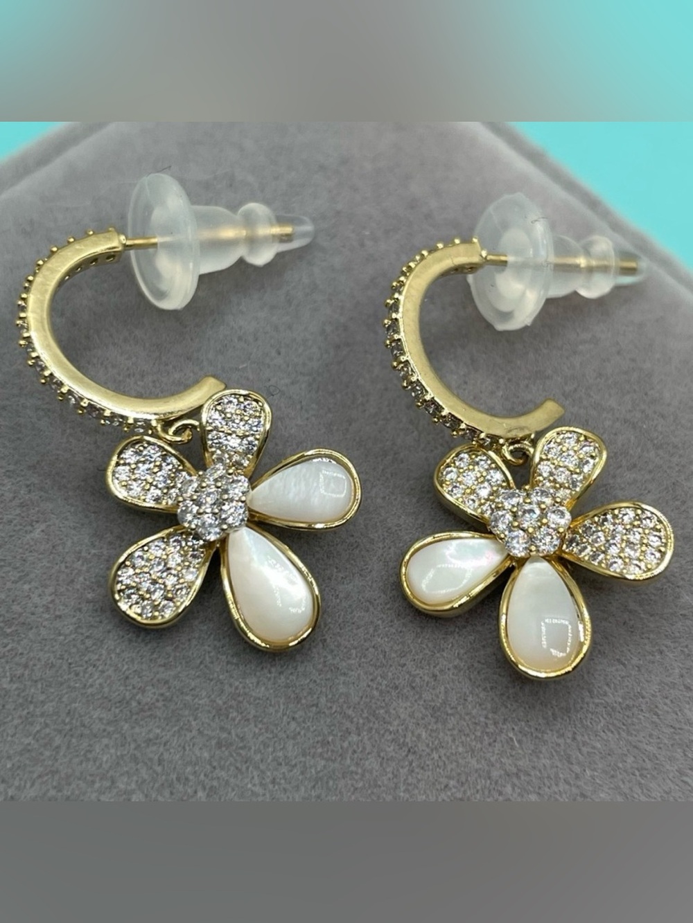 Beautiful Unsigned Gold Tone Hoop Flower Cubic Zirconia Diamond Dangle Earrings